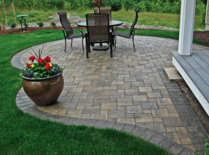 Ceramic tile curved patio 